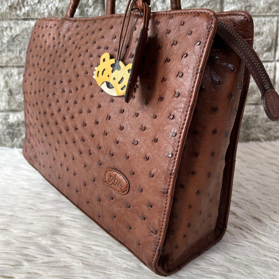 【新品未使用】イビサ　とらチャーム付き　オーストリッチ　ハンドバッグ