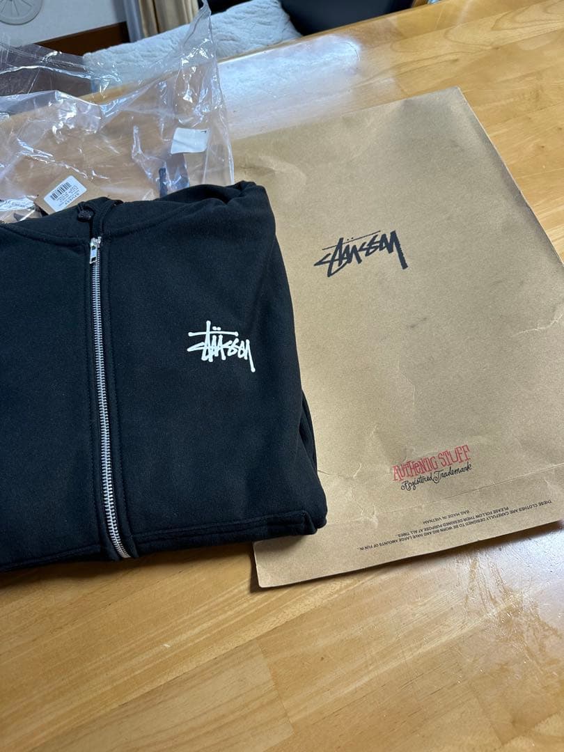 Stüssyジップパーカー　(ステューシー)