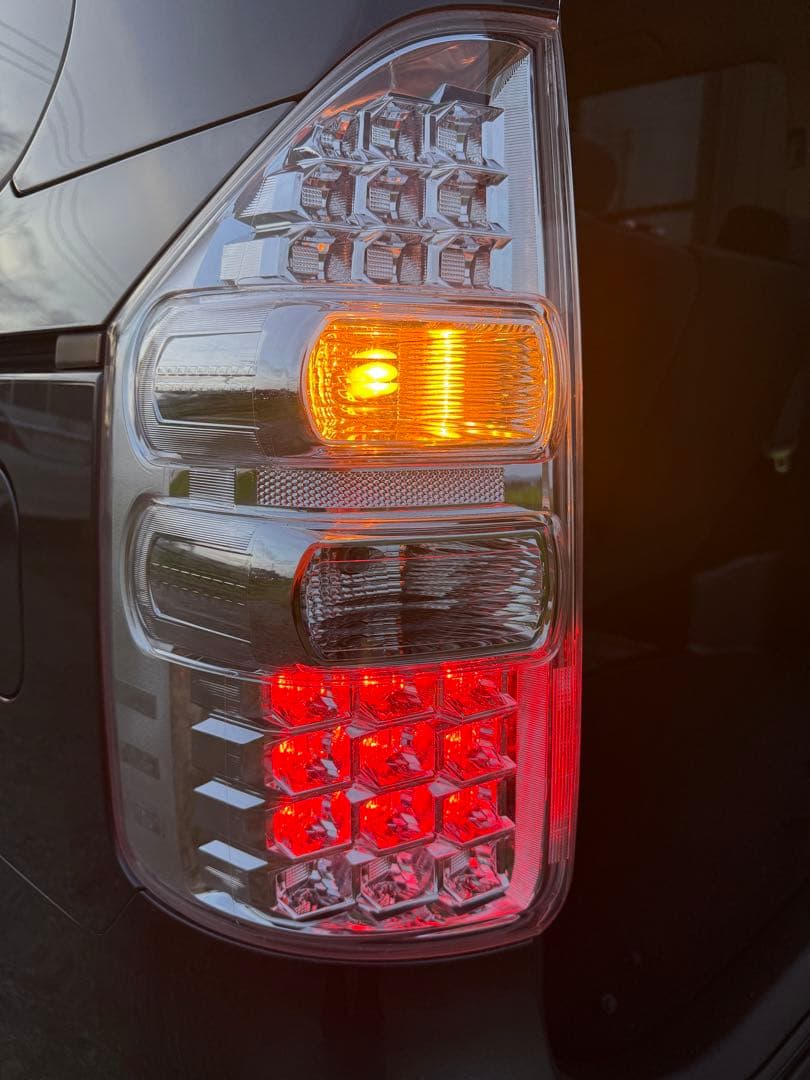 トヨタノア　70系後期　クリアテール左右セット