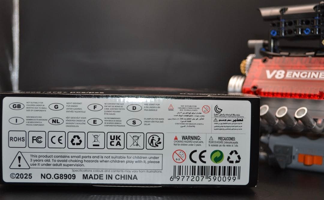 V8エンジン ブロック模型 組み立て済み 可動モデル｜箱・説明書付き