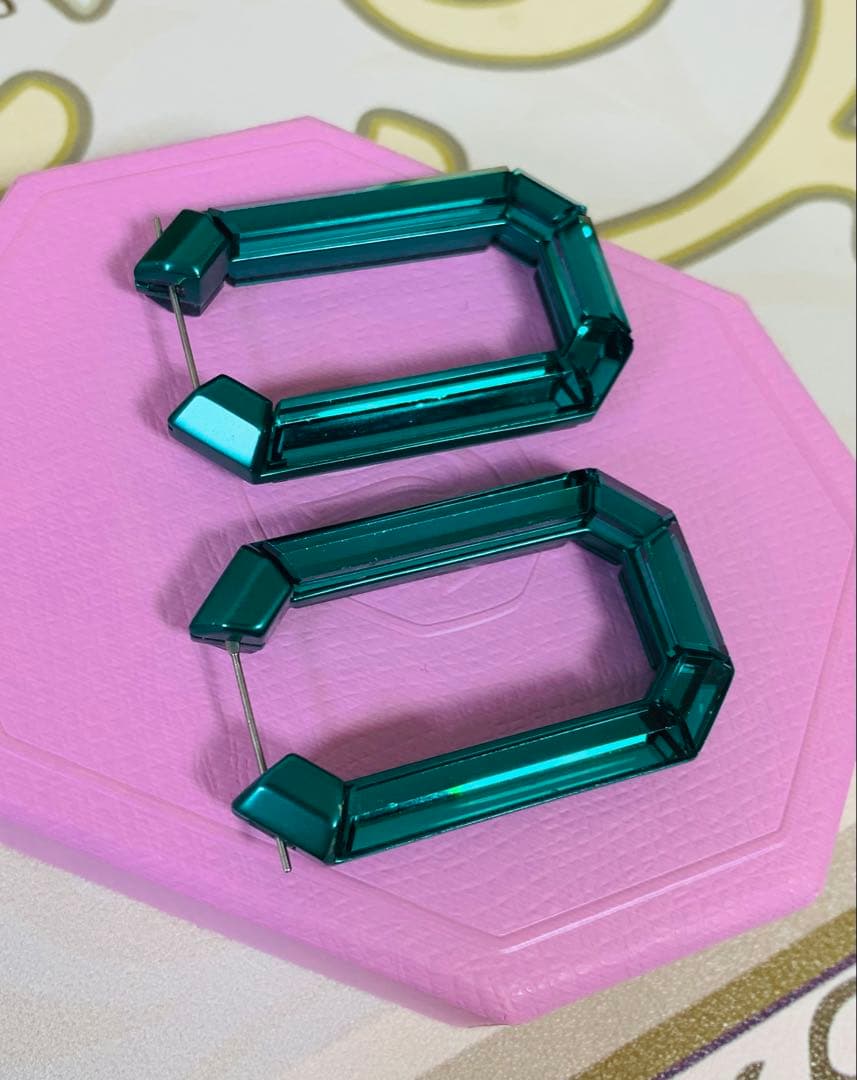 ぼたん　スワロフスキー Lucent ピアス　&ホワイトフープピアス