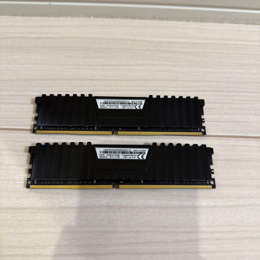 CORSAIR DDR4メモリ 16GB×2 3000MHz