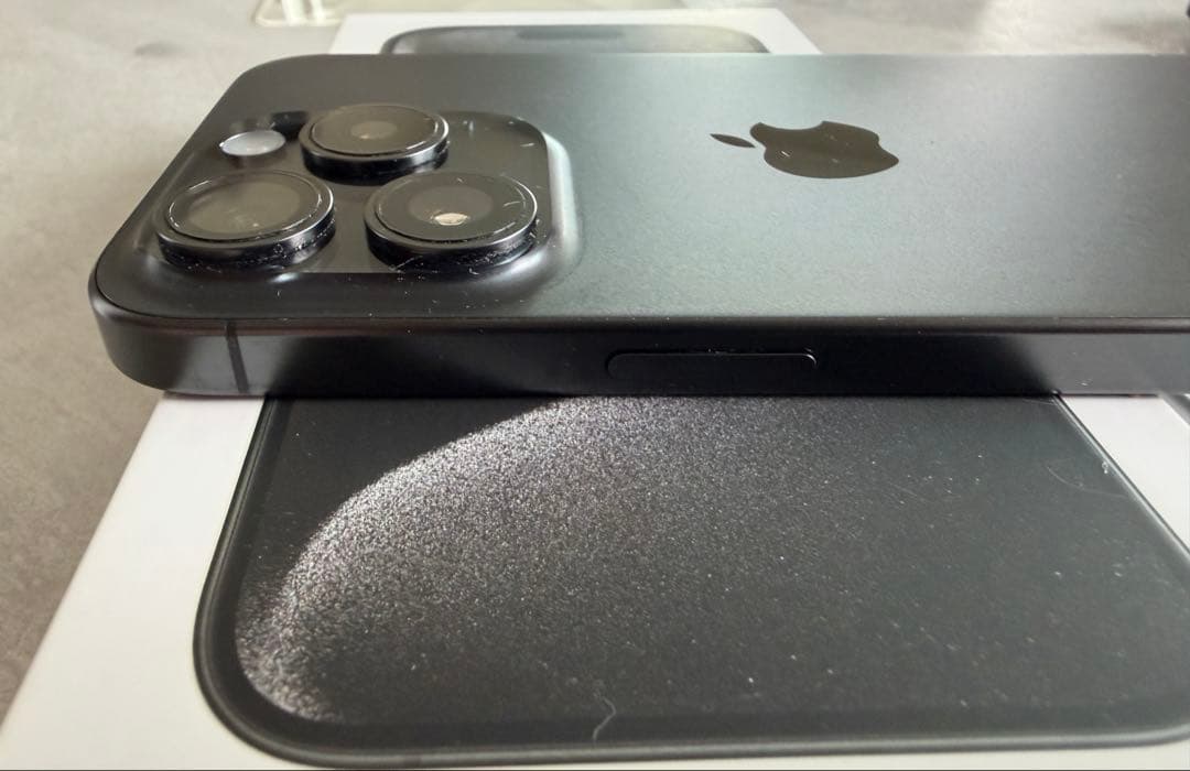 Apple iPhone 15 Pro スペースブラック 128GB 本体