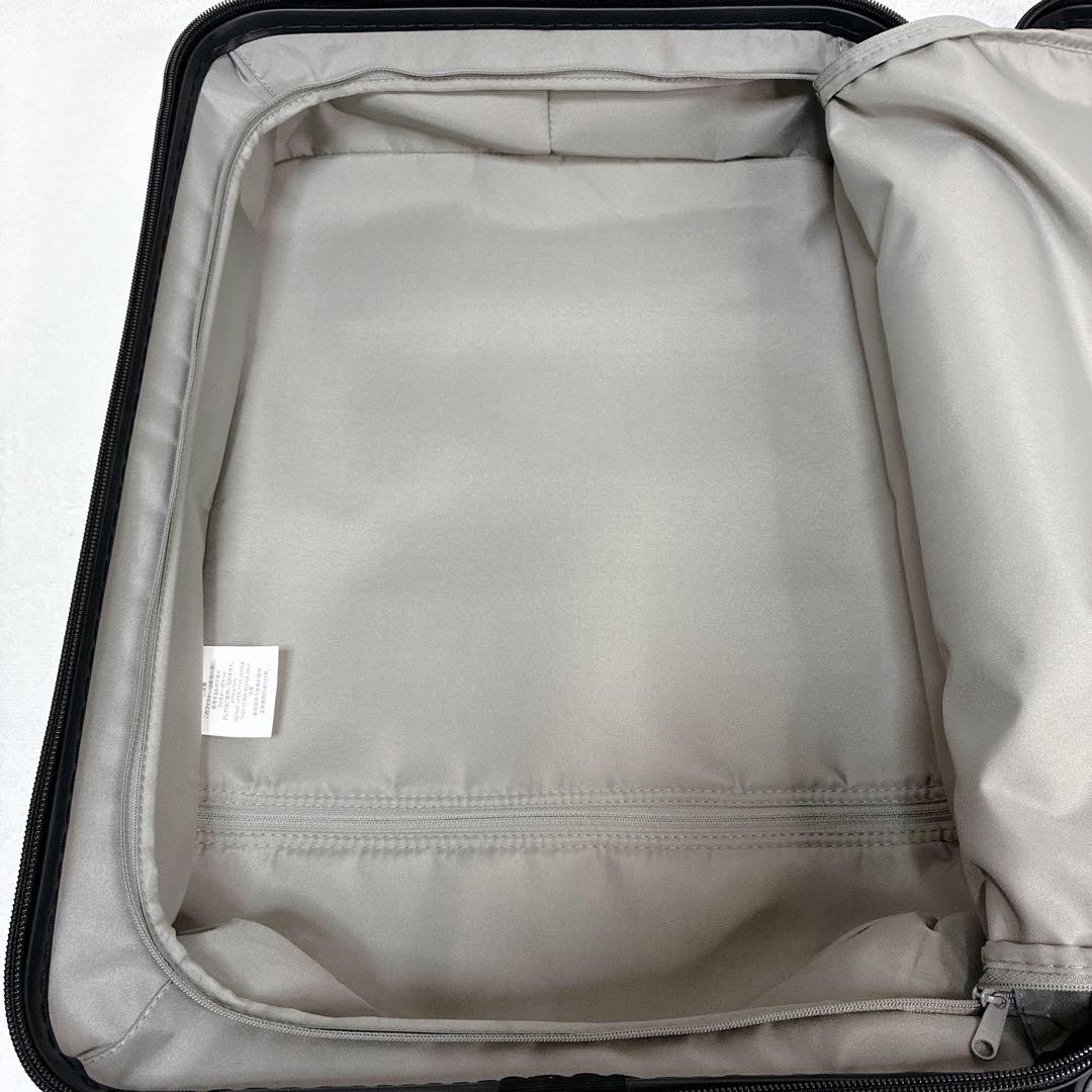 無印良品 スーツケース ブラック　4輪　ハードケース 36リットル