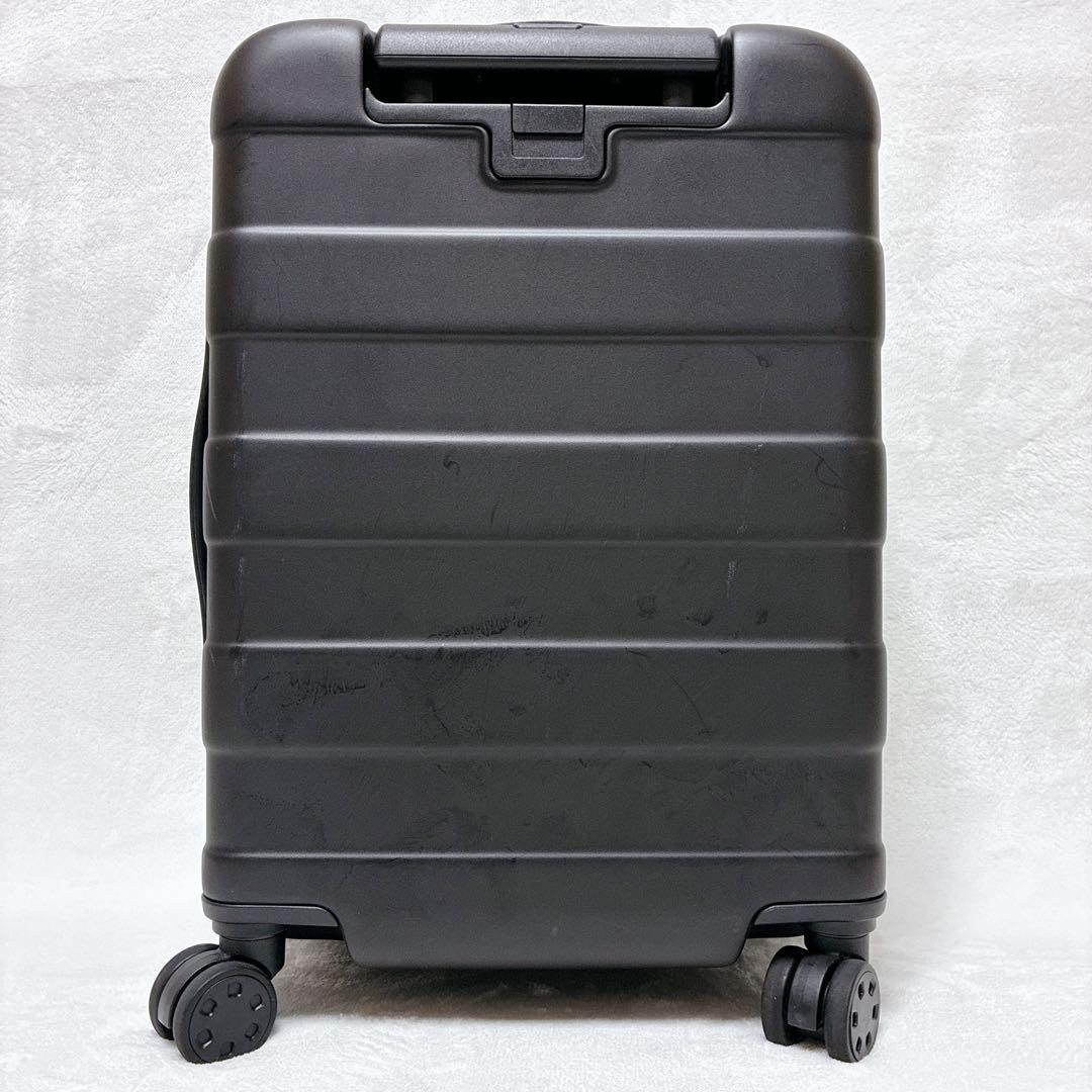 無印良品 スーツケース ブラック　4輪　ハードケース 36リットル