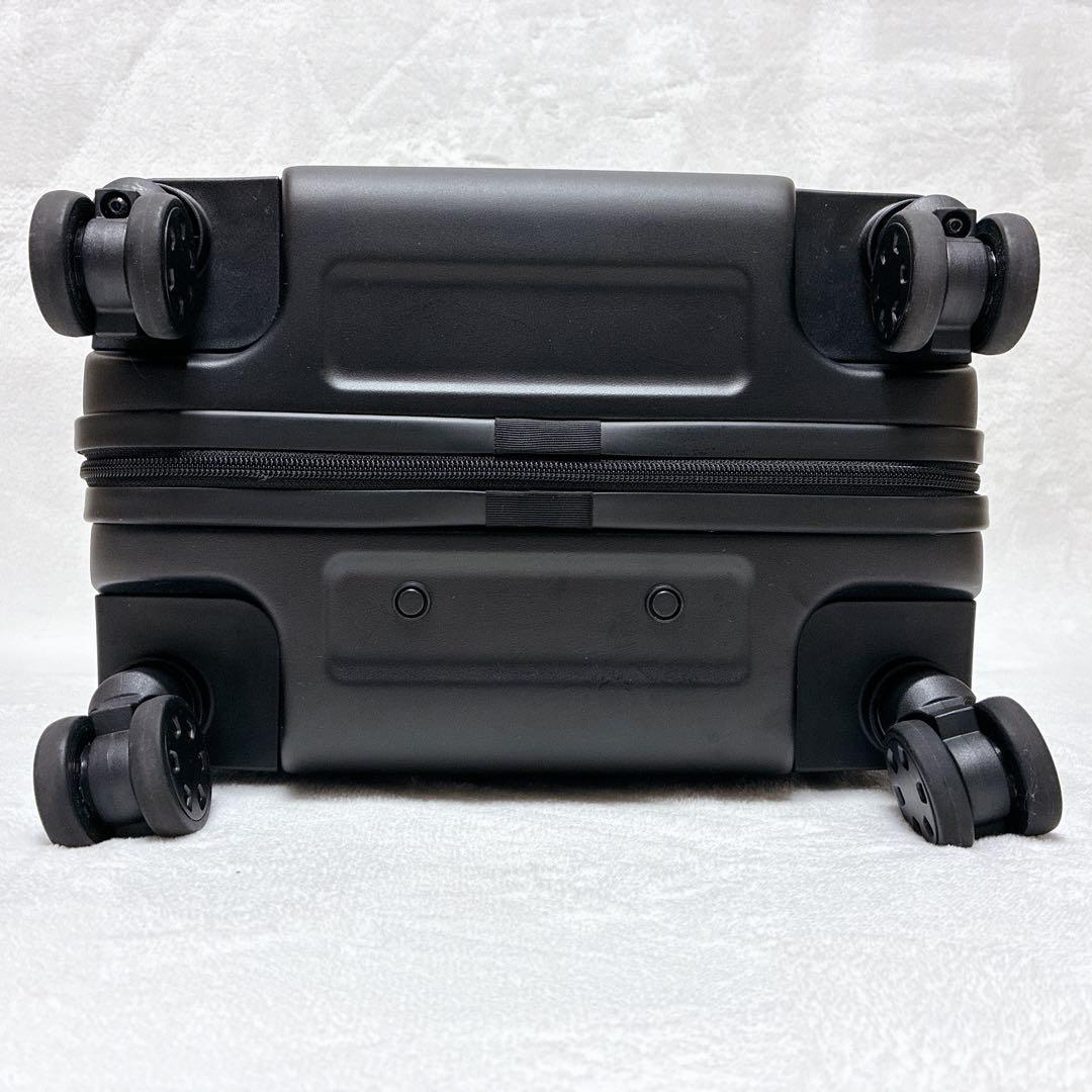 無印良品 スーツケース ブラック　4輪　ハードケース 36リットル