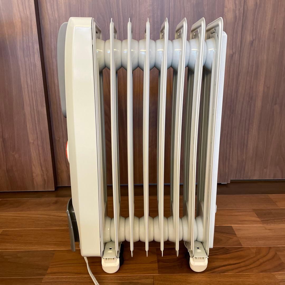 週末タイムセール！　デロンギ　オイルヒーター　H770812EFSN-GY