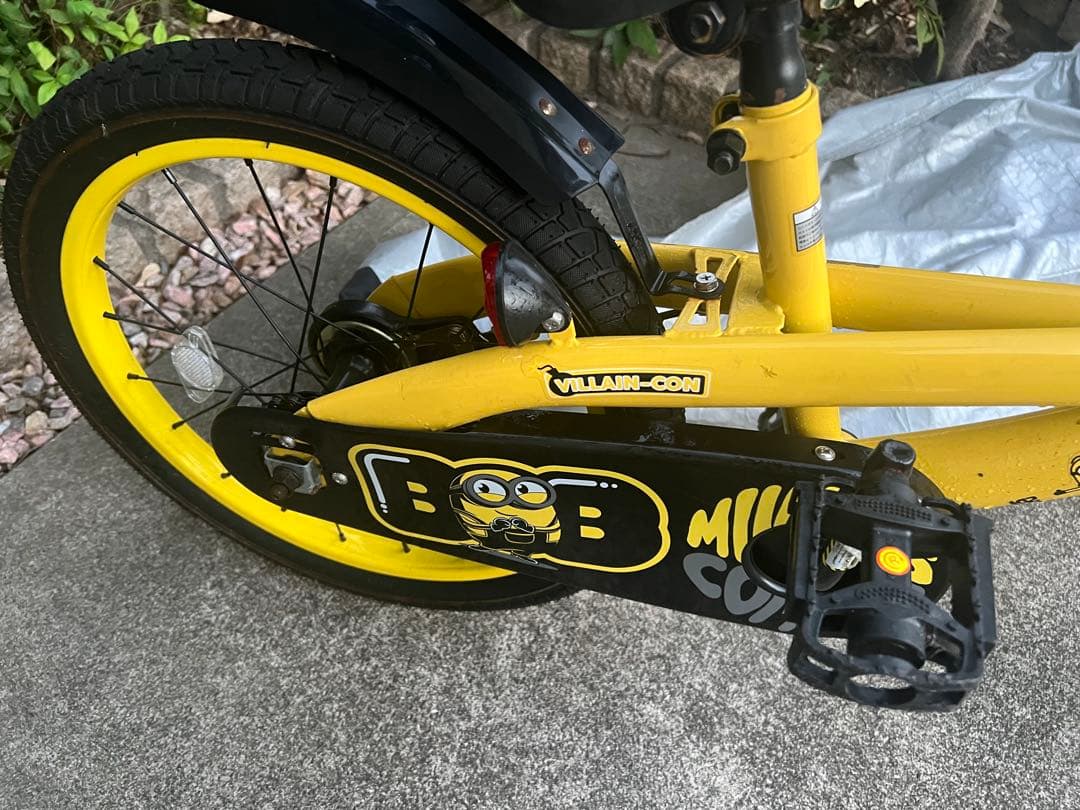 Minions(ミニオンズ) 子供用自動車　18インチ