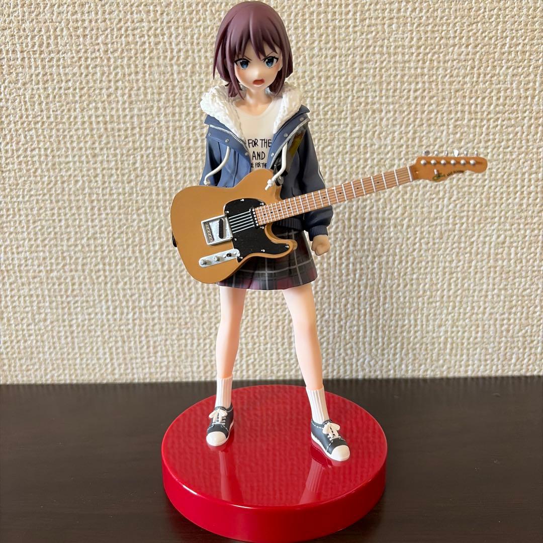ガールズバンドクライ井芹仁菜フィギュア