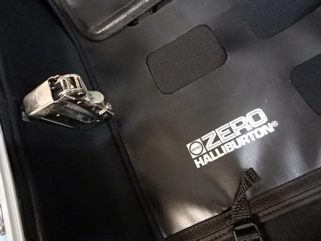 ZERO HALLIBURTON ゼロハリバートン キャリーケース アルミ