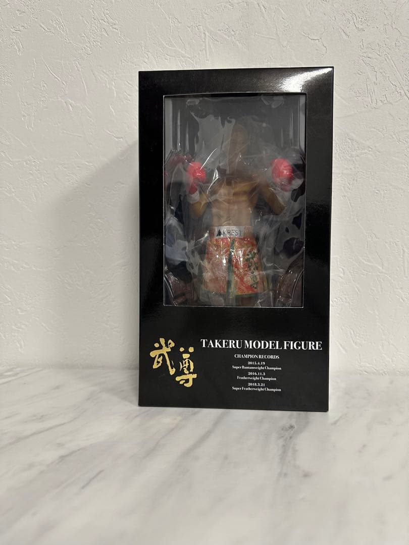 武尊 ３階級制覇記念フィギュア グローブ赤ver