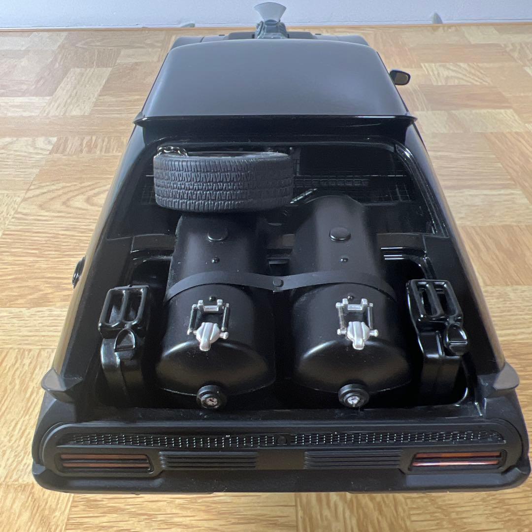 【開封美品】1/18 MAD MAX 2 インターセプター【オートアート】