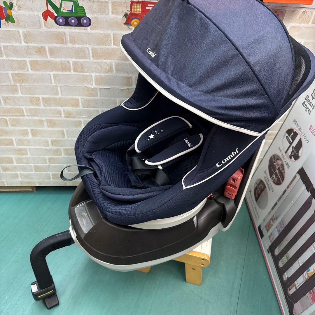 コンビ　クルムーヴ　シンプルライト　チャイルドシート 回転式　新生児から