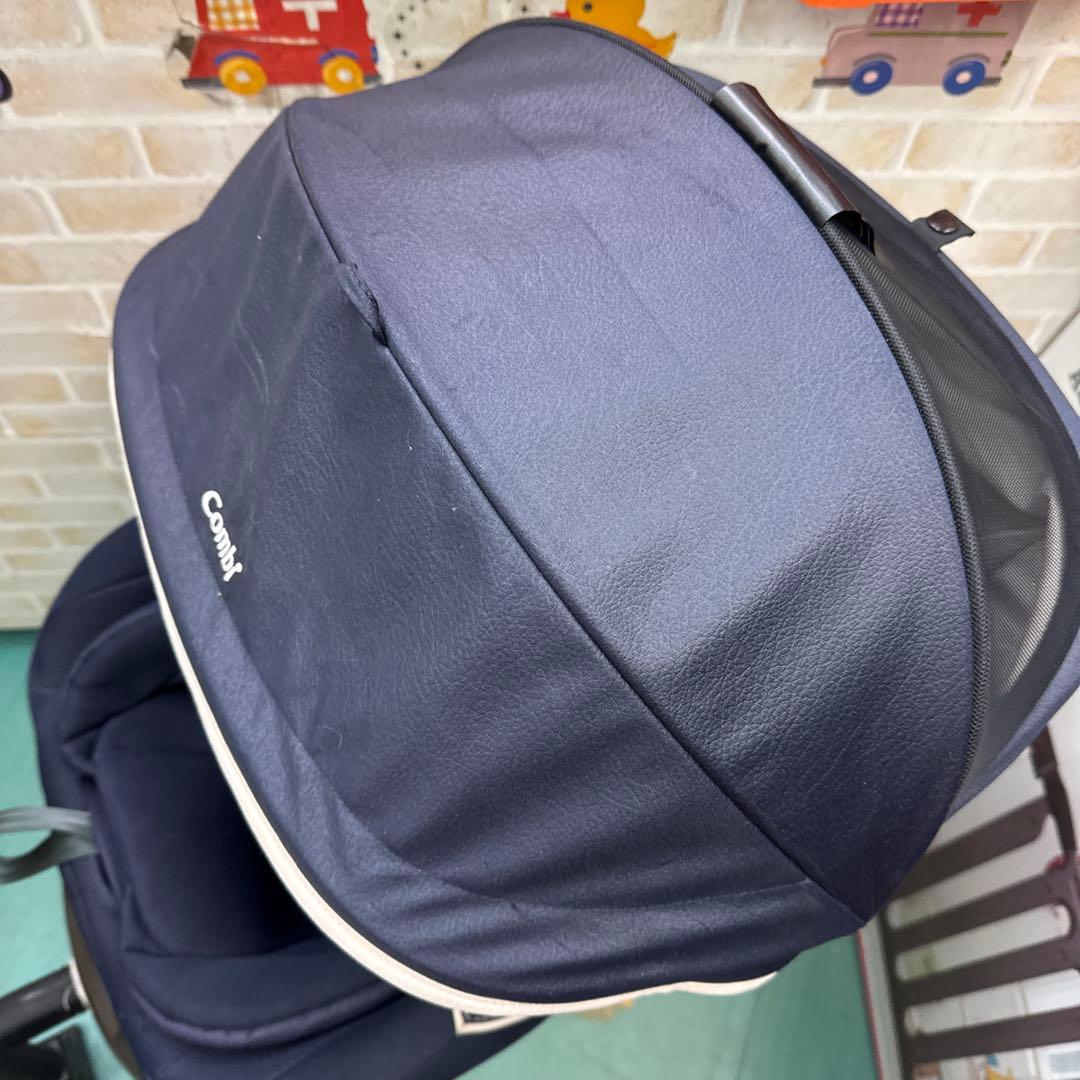 コンビ　クルムーヴ　シンプルライト　チャイルドシート 回転式　新生児から