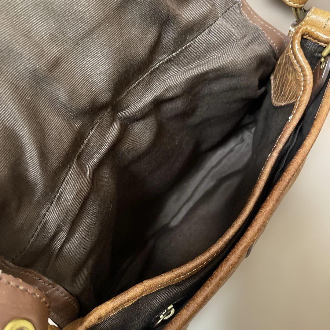 ブラウンレザーショルダーバッグ