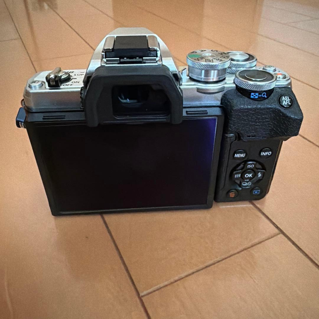 OLYMPUS OM-D E-M10 Mark IV セット