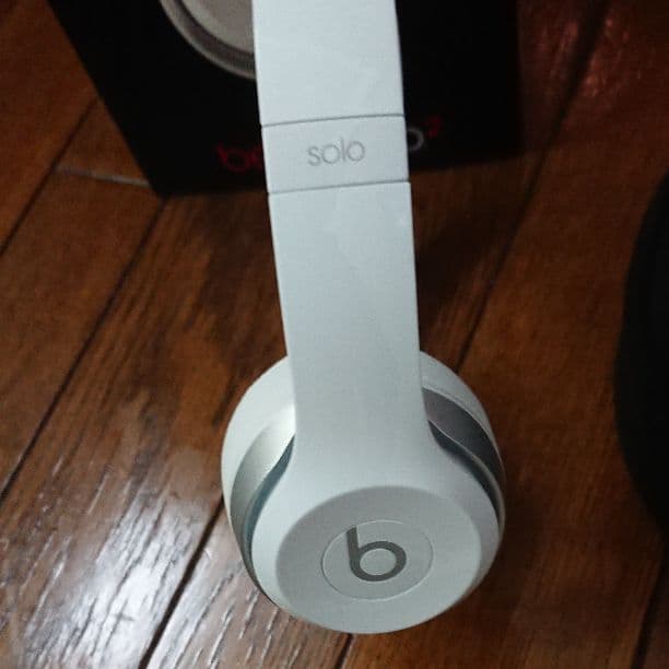 ヘッドホン beatssolo2
