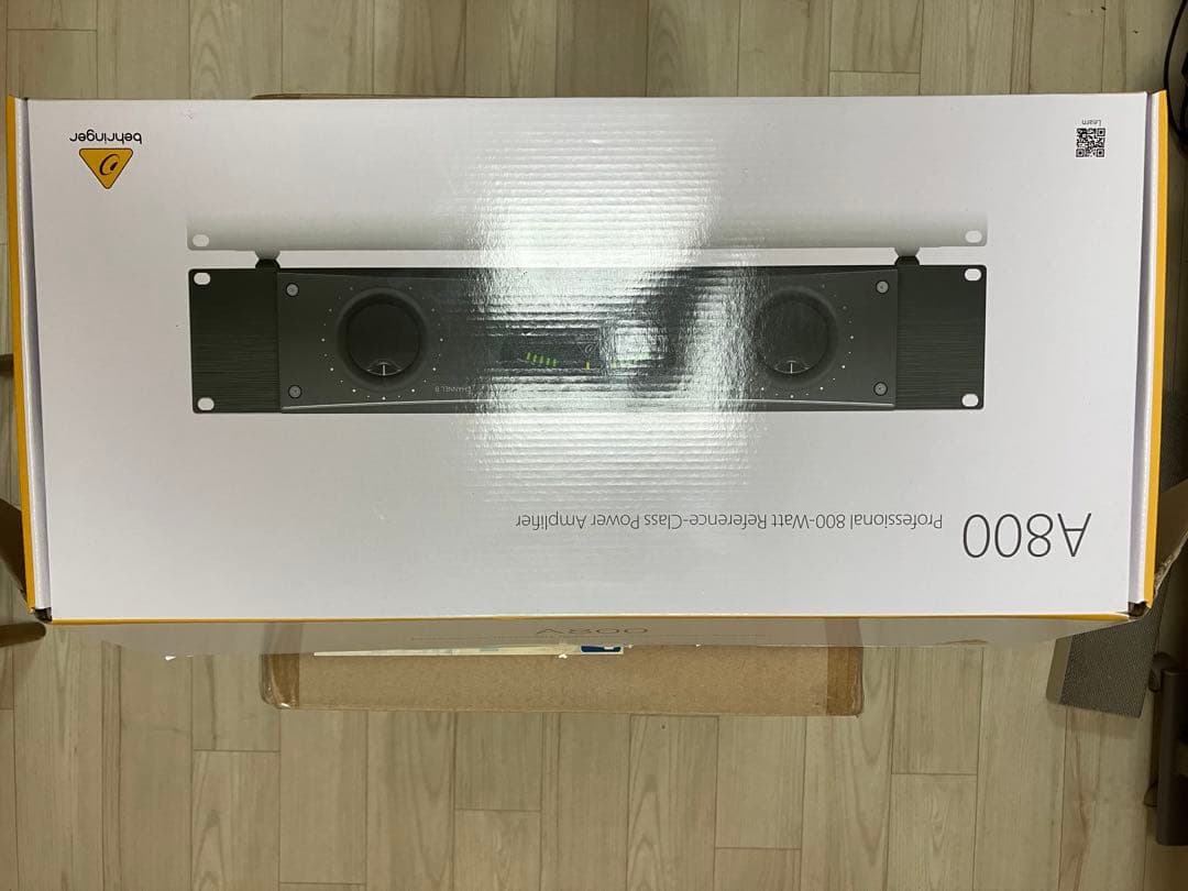 Behringer A800 パワーアンプ 800W