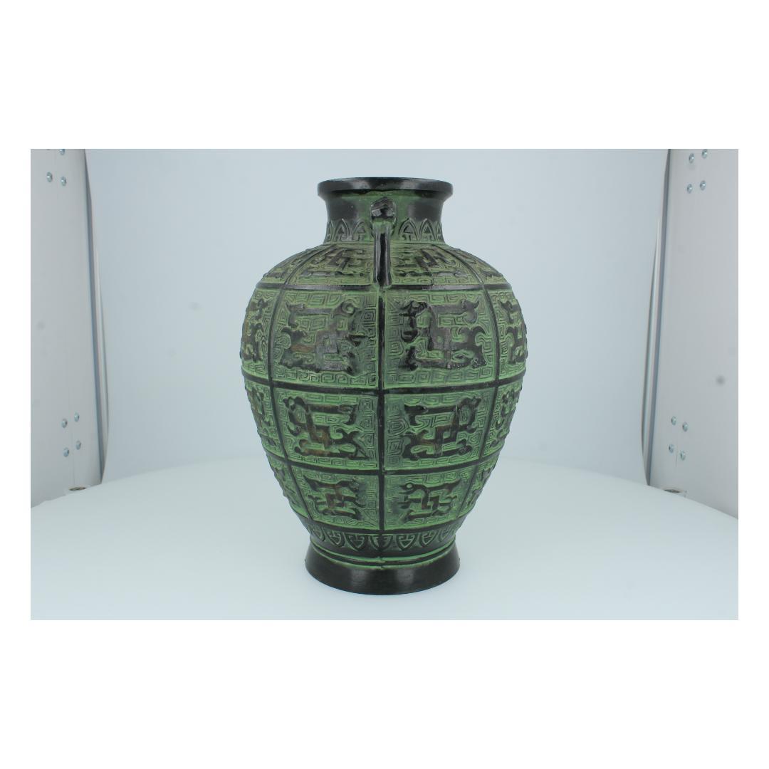 東洋風装飾花瓶 龍頭持ち手 金属工芸風 神獣文様 インテリア骨董調