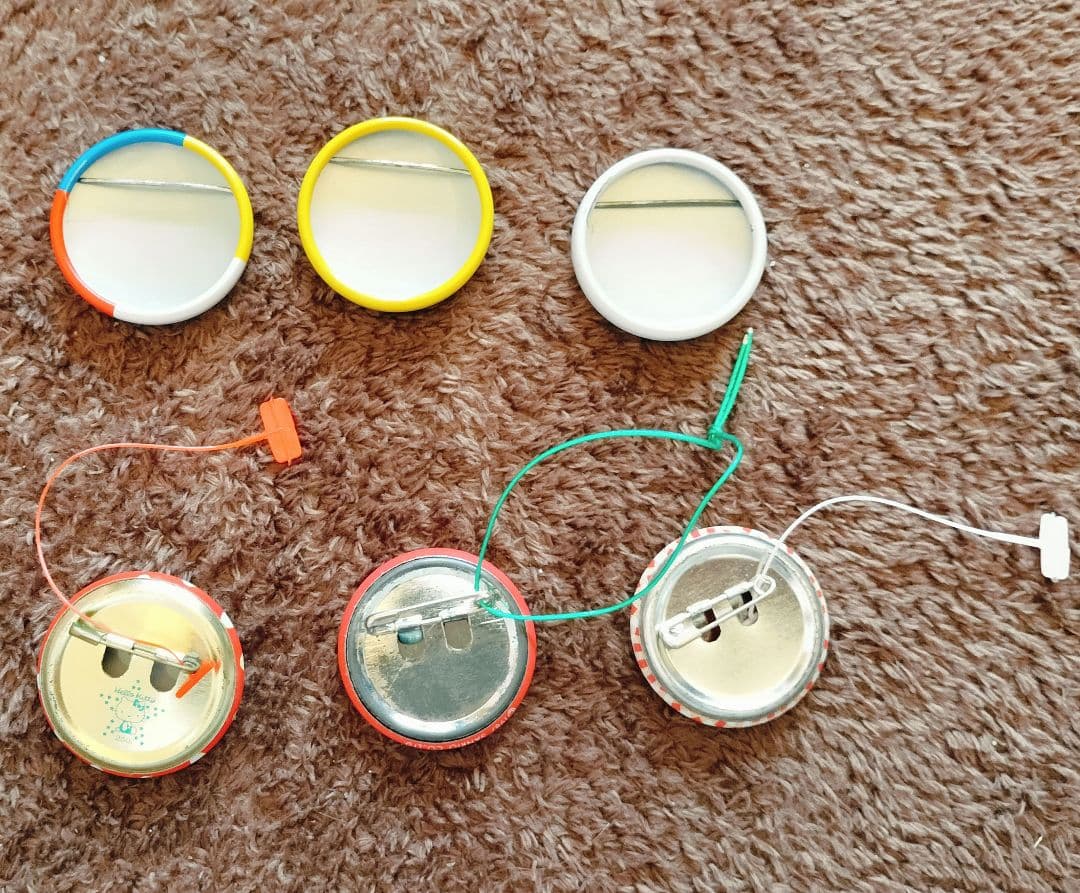 サンリオ プレミアム 絵が変わる！レンキチュラーバッジ・缶バッジ9点セット