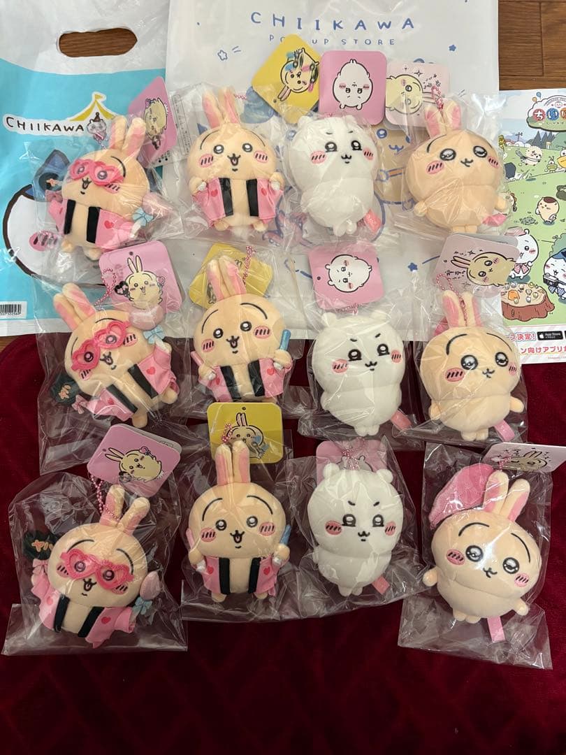 ちいかわ　うさぎスッキリ目　うさぎマスコットオタ活ペンライト 12 点おまけ付き