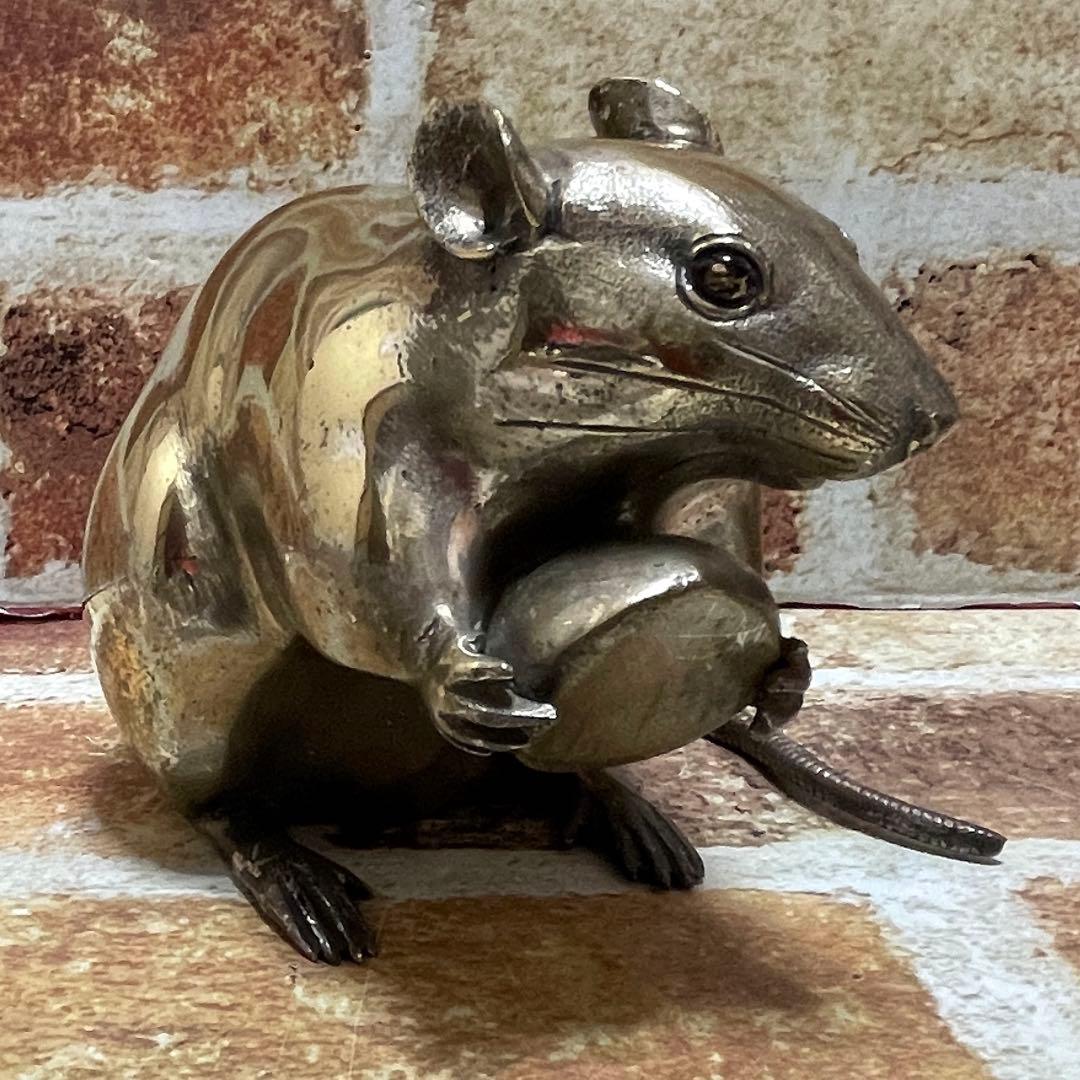 正斉(銘) 栗持ち鼠　金属製