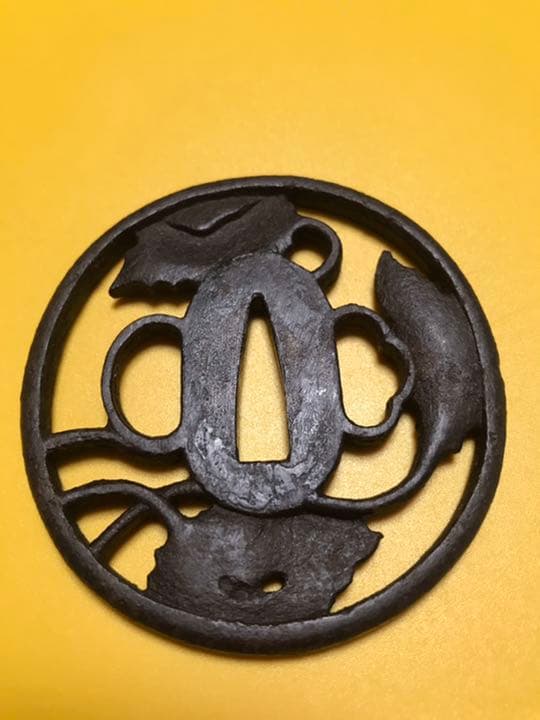 鍔　葵図　透かし鍔　鉄地　江戸時代