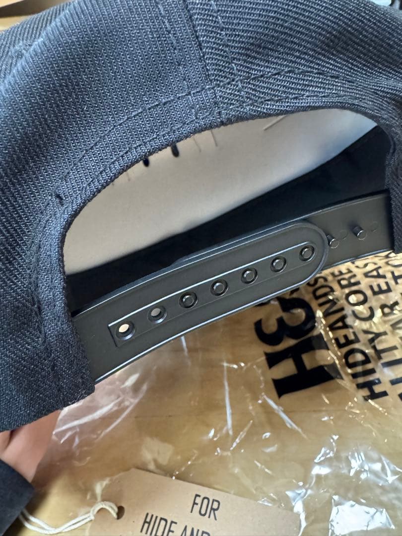 HideandSeek×Toru Nishiura 30周年記念コラボキャップ