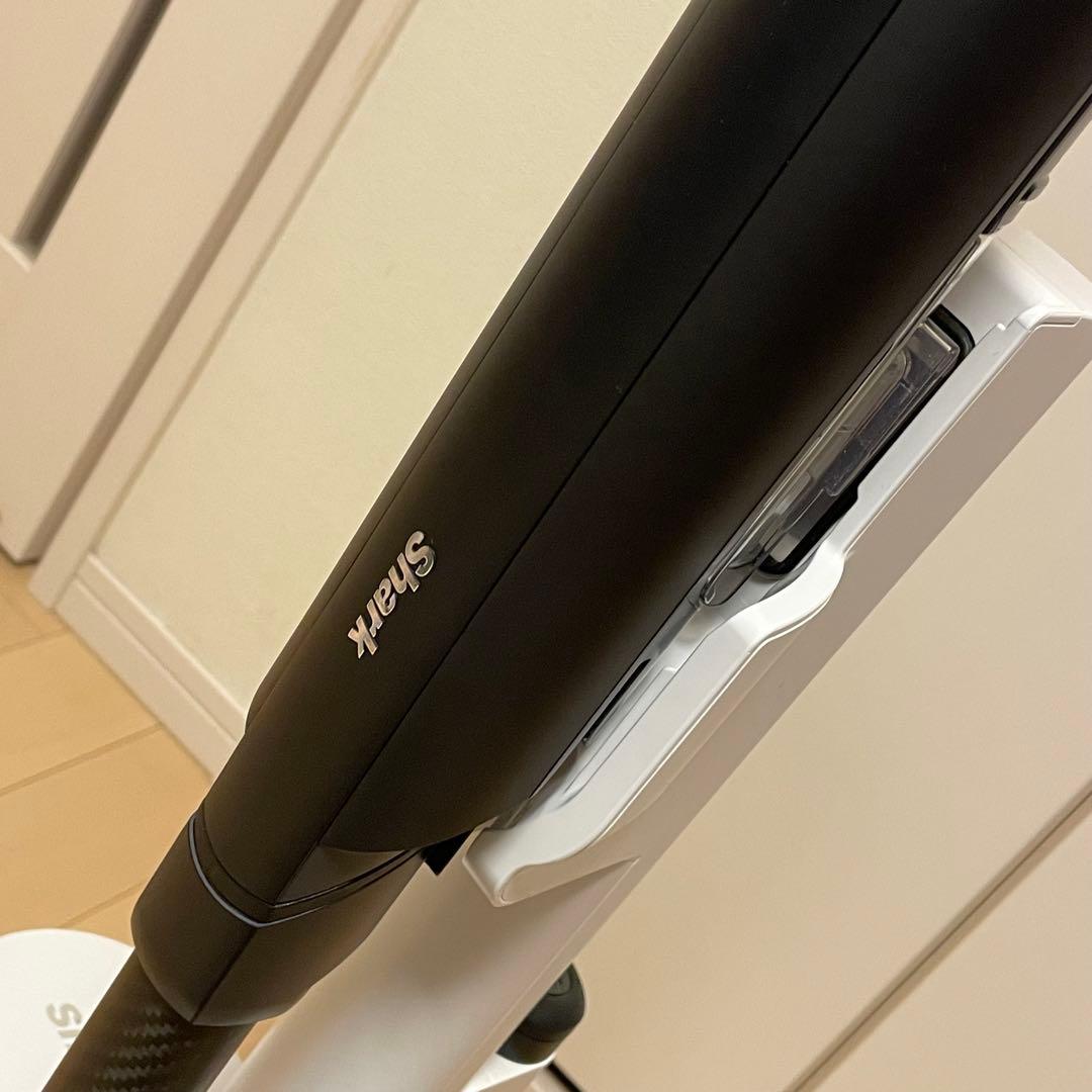 美品！シャーク EVOPOWER SYSTEM NEO+ LC301JBK