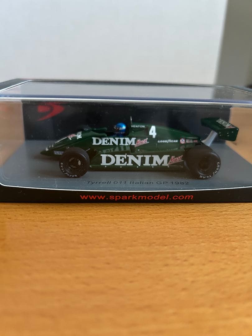 ブライアン・ヘントン　1/43 ティレル