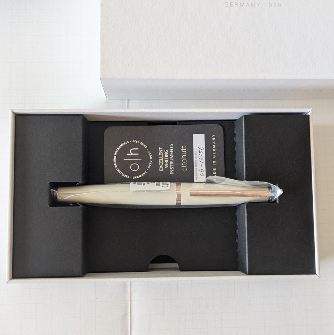 ottohutt D06 カシミヤ EF　万年筆