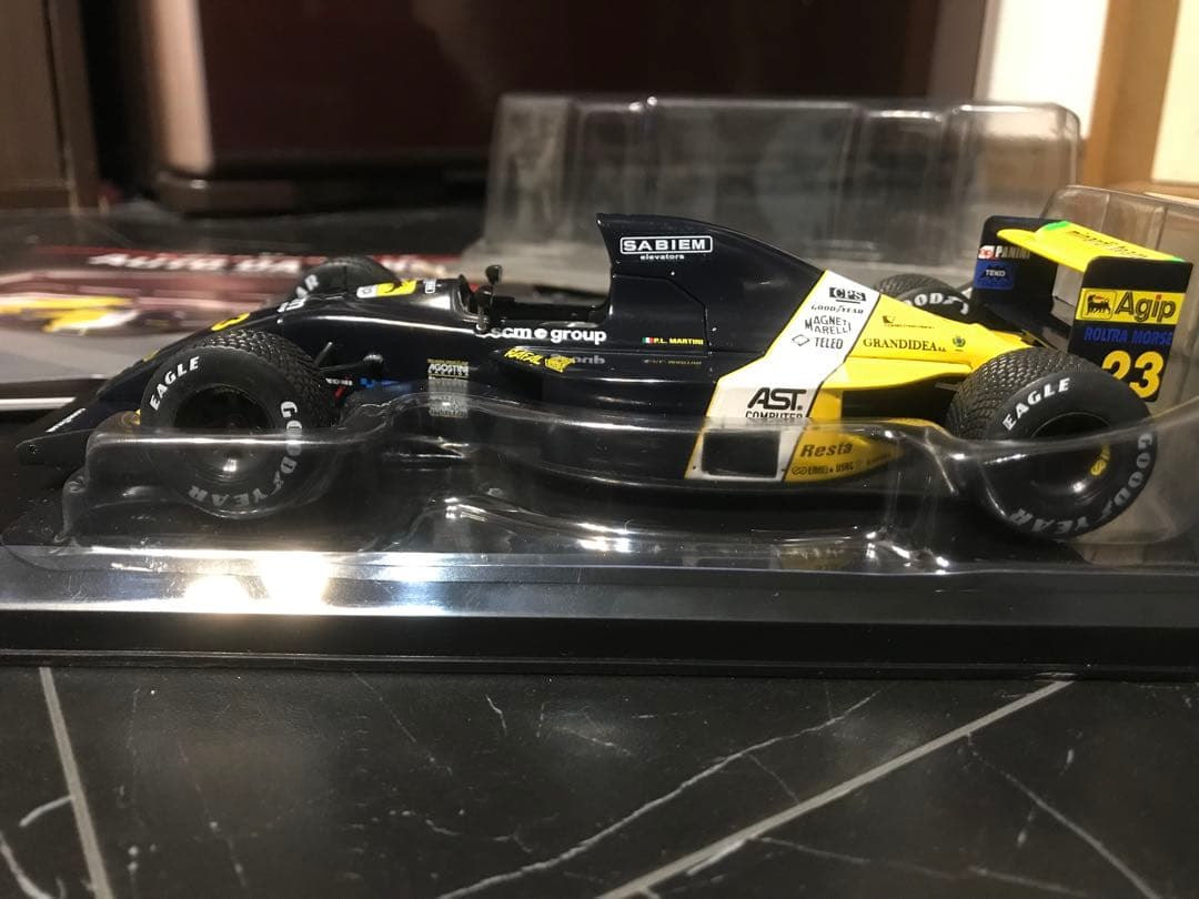 日本未発売　ビッグスケールF1 ミナルディフェラーリ　M191　1/24