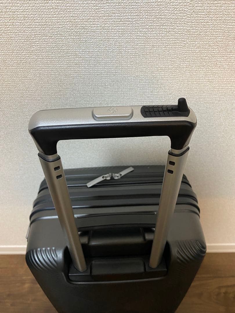 Samsonite ブラック キャリーケース 中型