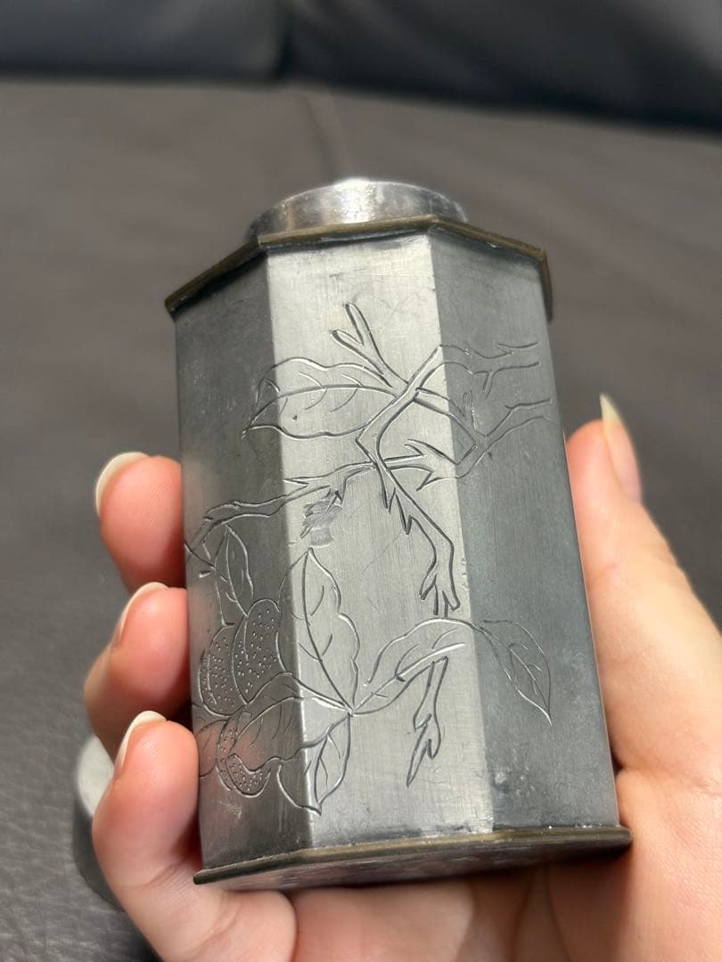 茶入れ物　花鳥図