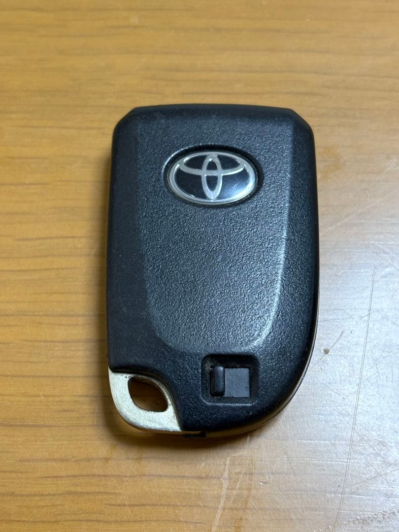 トヨタ純正 200系　ハイエース レジアス スマートキー 007-AF0105