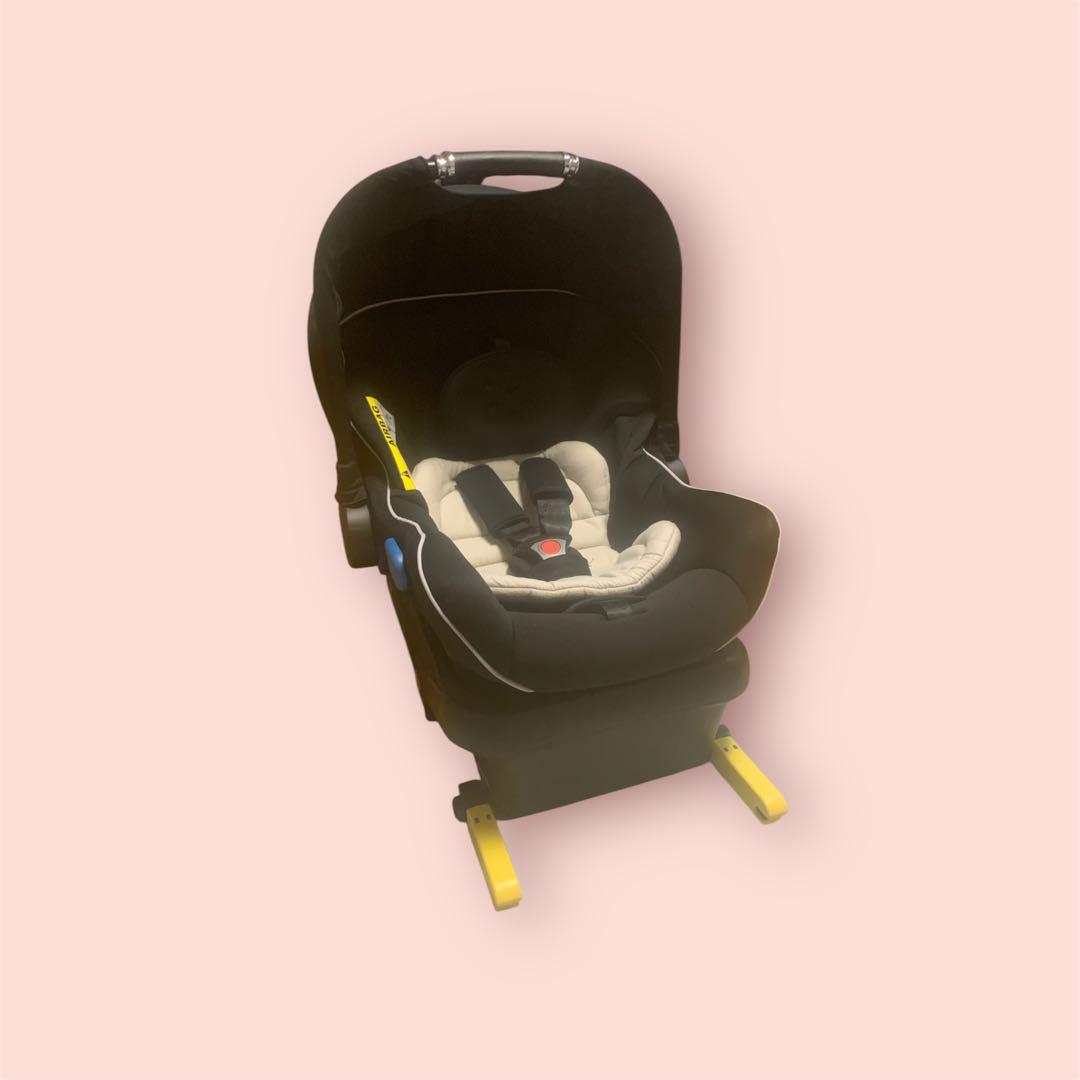 ISOFIXアップリカチャイルドシートスムーブTSカーシートベースセット美品