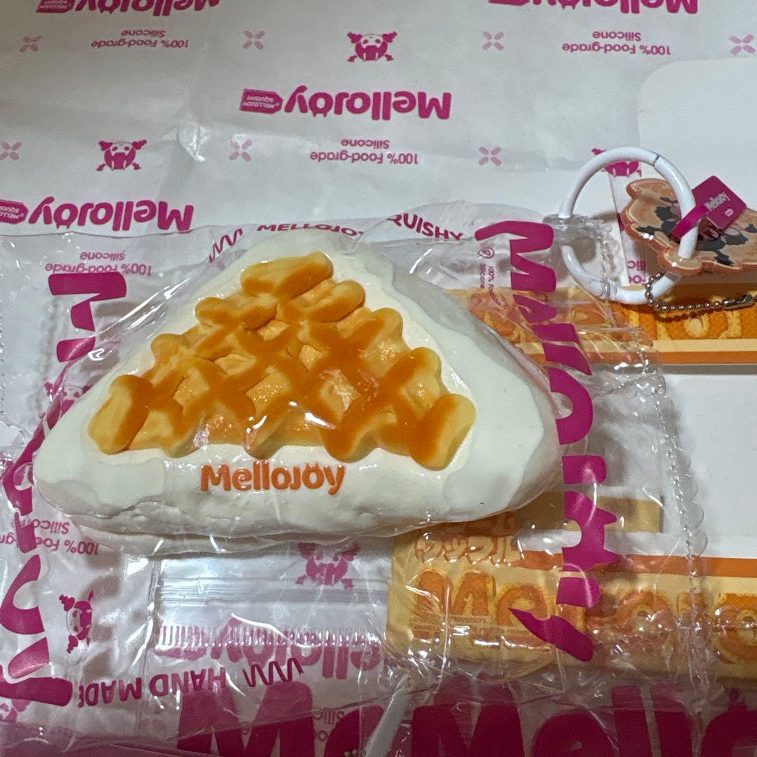 mellojoy スクイーズ クリームワッフル 2点セット 丸、三角