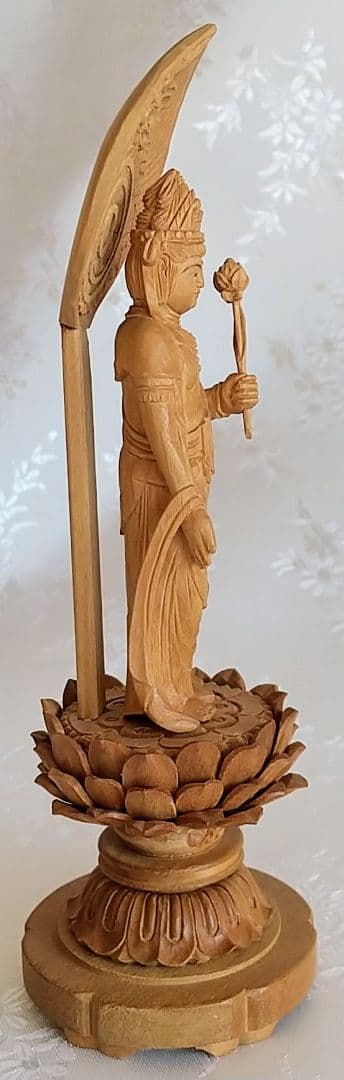 聖観音菩薩立像 観世音菩薩 2寸 厨子入り ◆白檀 木彫 仏像