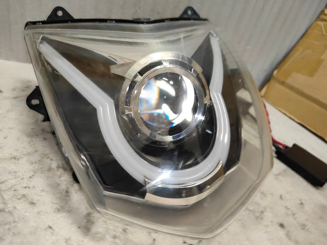 廃盤？SE44J 3型シグナスX スターナイト製？プロジェクターヘッドライト