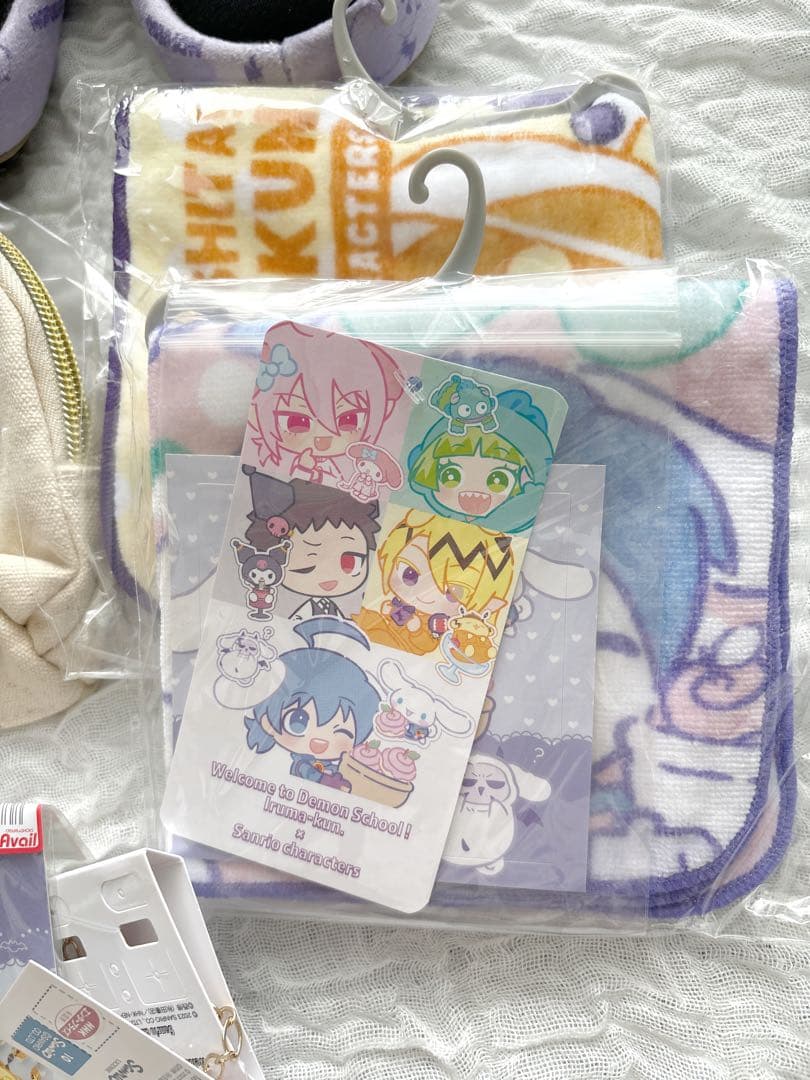 魔入りました！入間くん　ルームシューズ　タオル　バッグチャーム　ポーチ