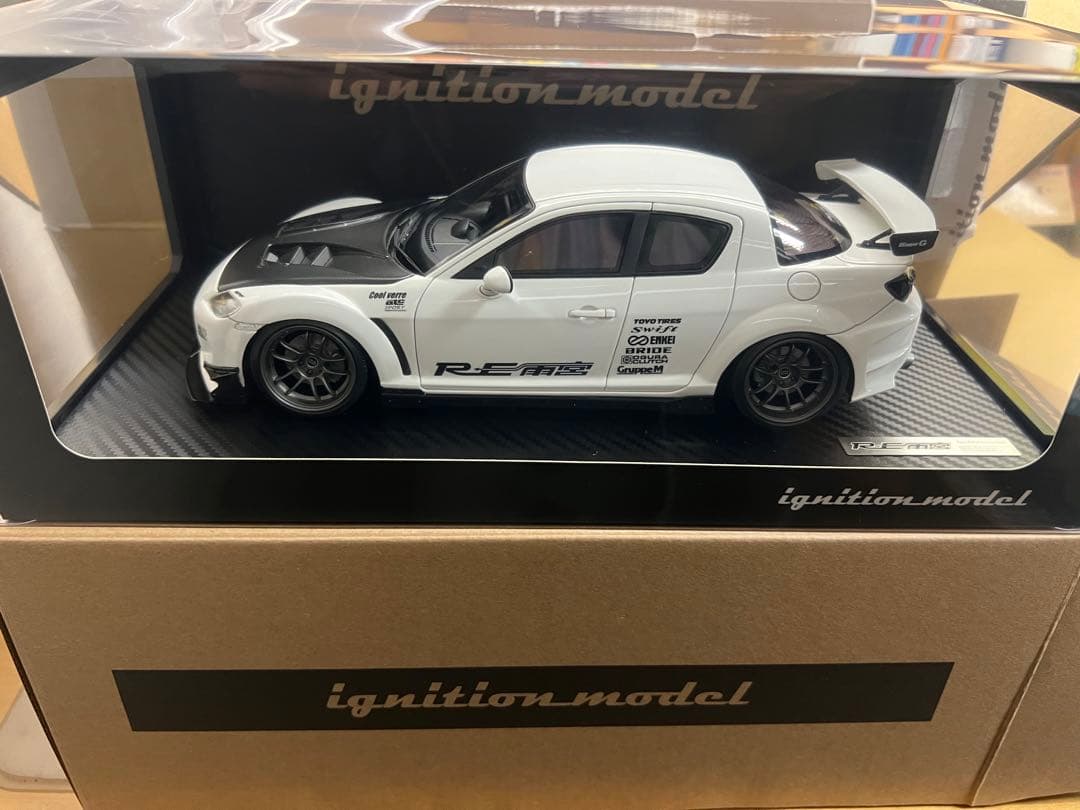 イグニッションモデル　1/18 rx-8 re雨宮