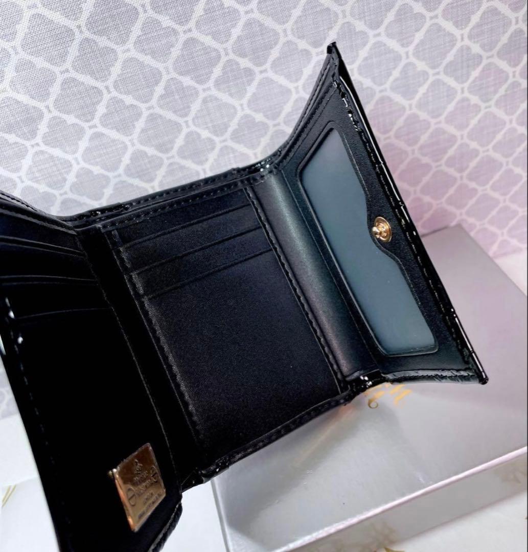 【大人気♡ショッパー付】新品 Vivienne Westwood エナメル 黒