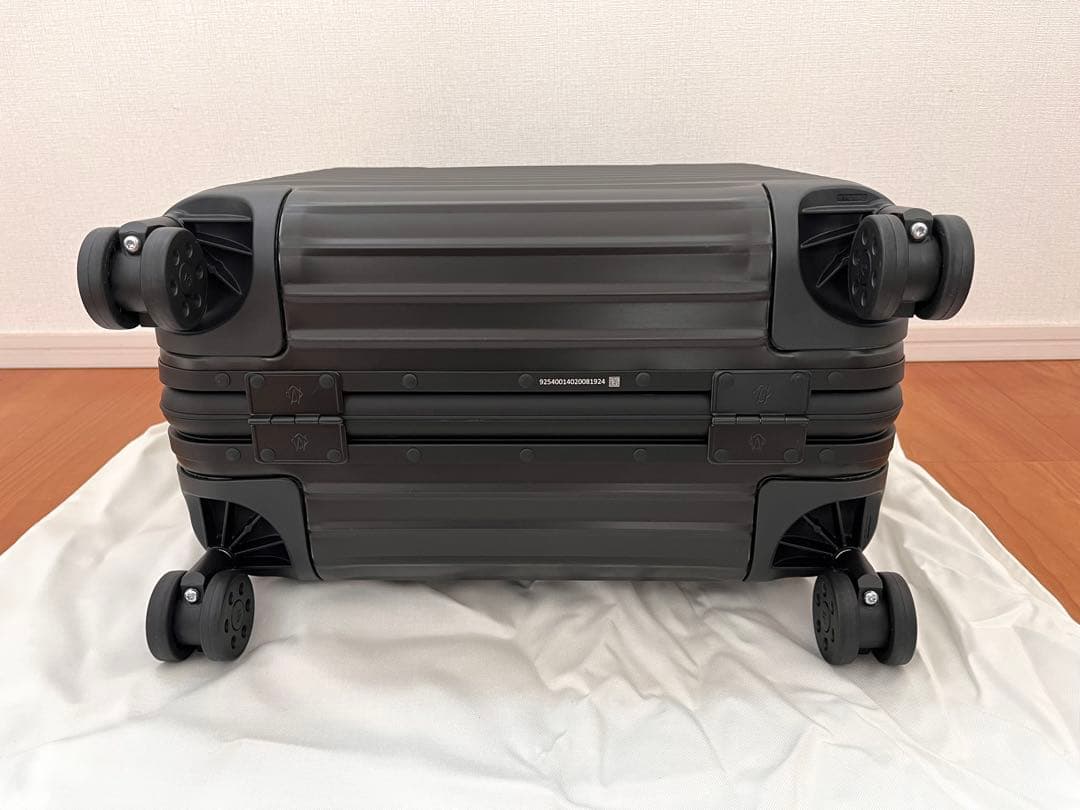 ORIGINAL コンパクト RIMOWA リモワ 黒 29L