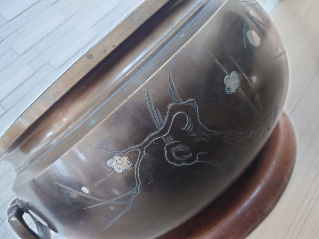 古銅　時代物　梅銀象嵌　瓶掛　大火鉢