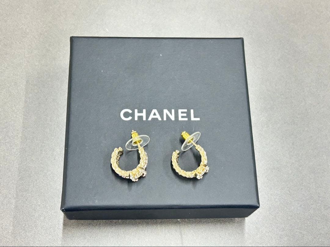 シャネル　ココマーク　ピアス　ゴールド　B22S