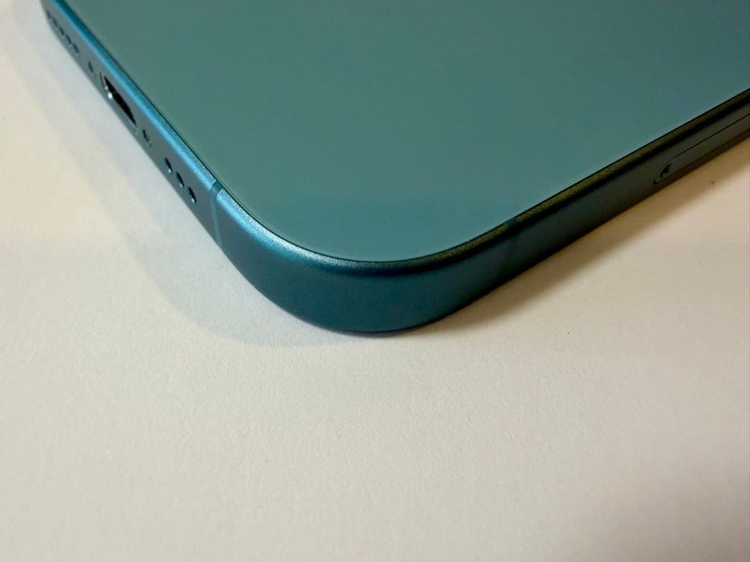 【極美品】iPhone16 128GB SIMフリー バッテリー94%ティール