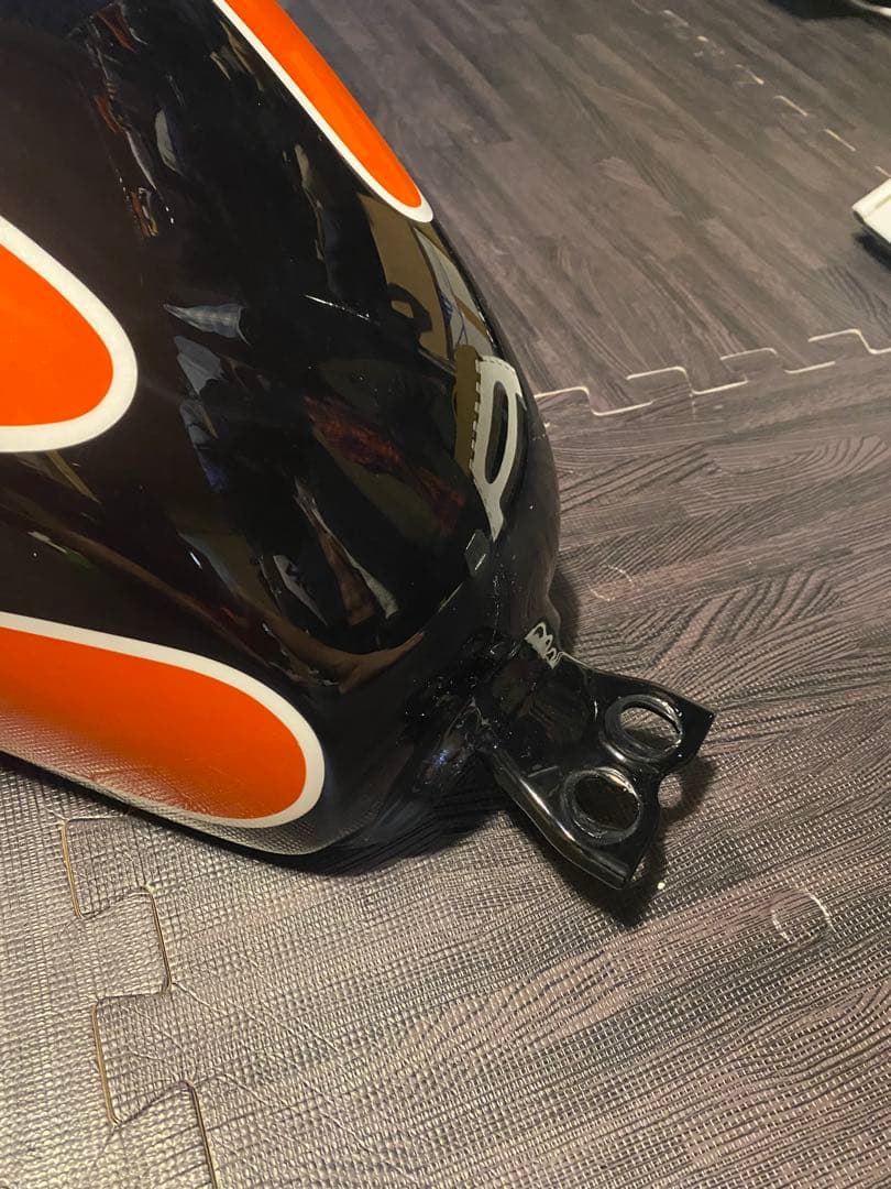 モ*ン様 W650 タンク　W1SA ペイント　スムージング済