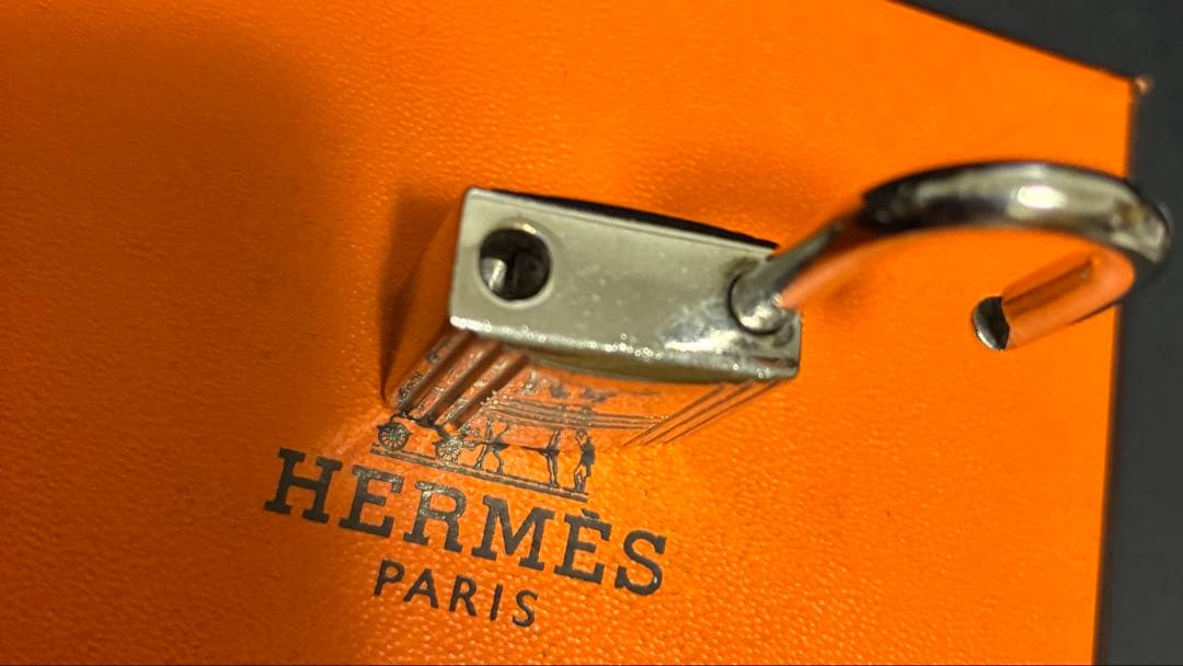 エルメス シルバー　カデナ　南京錠　パドロック　鍵　キー　NO102