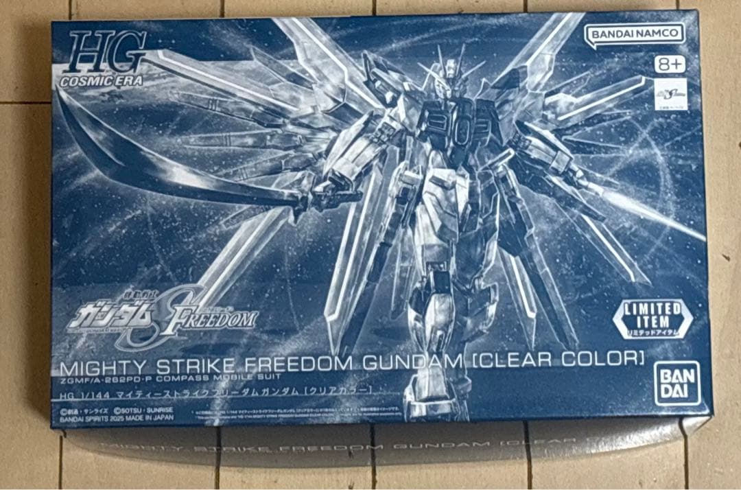 HGCE ストライクフリーダム　マイティーストライクフリーダム　クリアカラー