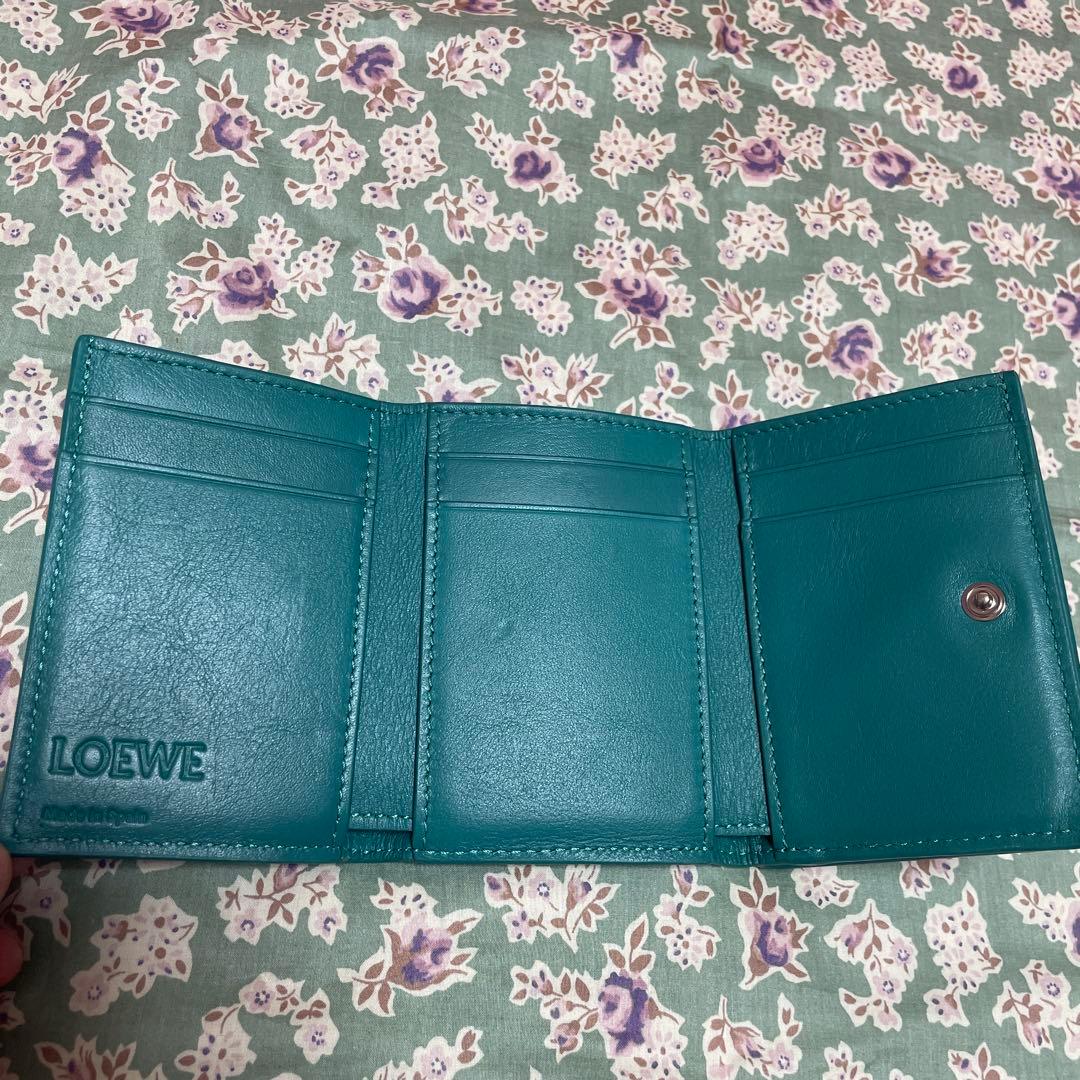 【限定色】LOEWE ターコイズ 三つ折り財布 保存袋付き